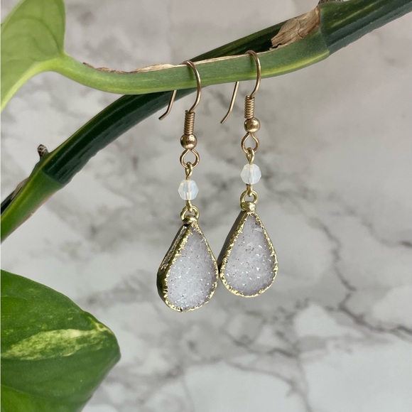 White Crystal Druzy Gemstone Teardrop Gold Dangly Earrings - Picture 4 of 5